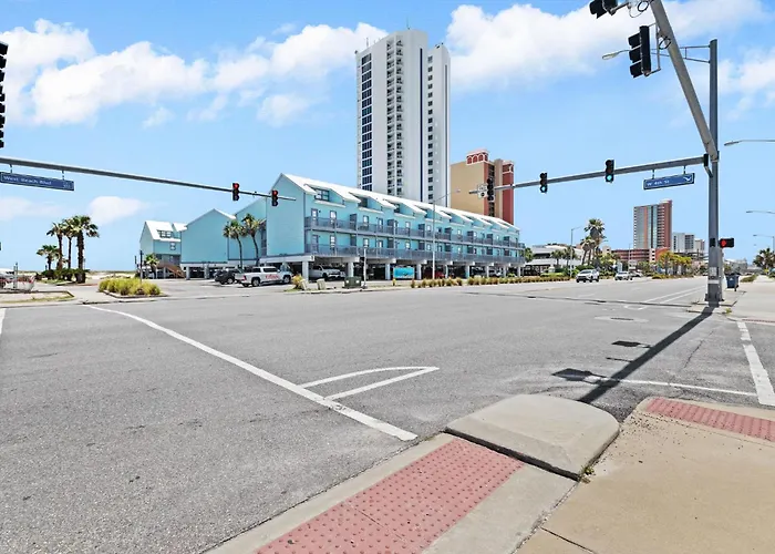 Holiday home 2-bedroom On W/pool Gulf Shores